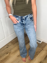 Load image into Gallery viewer, New Love Jeans
