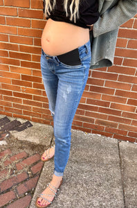 Side Stretch Kancan Maternity Jeans