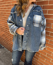 Load image into Gallery viewer, Eason Denim Jacket
